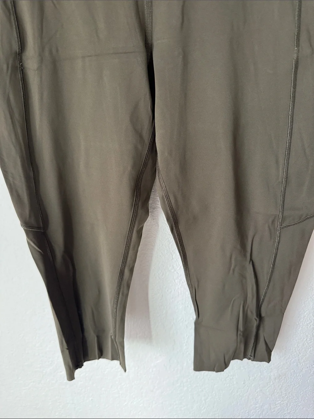 Lululemon Wunder Under Crops